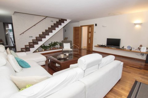 Casa adosada en venta en Mahon, Menorca, España 3 dormitorios, 210 m2 No. 27955 - foto 4