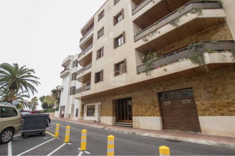 Apartamento en venta en Mahon, Menorca, España 4 dormitorios, 152 m2 No. 24109 - foto 1