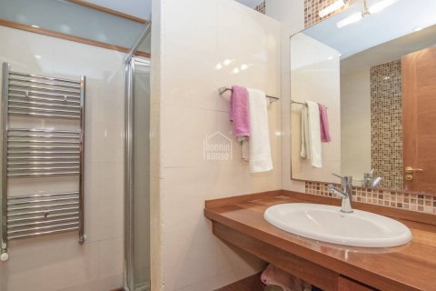 Casa adosada en venta en Mahon, Menorca, España 3 dormitorios, 210 m2 No. 27955 - foto 12