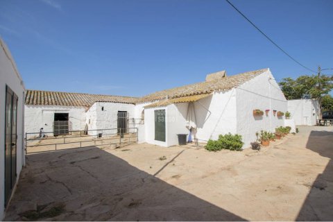 Сasa en venta en Ciutadella De Menorca, Menorca, España 8 dormitorios, 822 m2 No. 23537 - foto 2