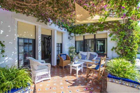 Villa en venta en Mahon, Menorca, España 10 dormitorios, 558 m2 No. 35486 - foto 5