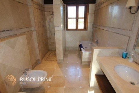 Villa en venta en Alcalalí, Alicante, España 5 dormitorios,  No. 39374 - foto 2