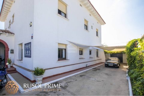 Villa en venta en Mahon, Menorca, España 10 dormitorios, 558 m2 No. 38979 - foto 4