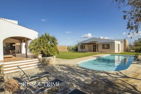 Villa en venta en Es Castell, Menorca, España 5 dormitorios, 403 m2 No. 39083 - foto 3