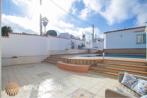 Villa en venta en Es Castell, Menorca, España 4 dormitorios, 211 m2 No. 39077 - foto 2