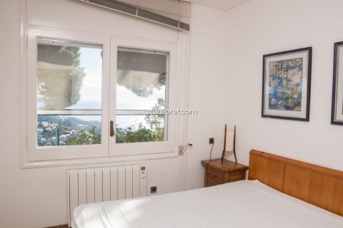 Villa en venta en Lloret de Mar, Gerona, España 5 dormitorios, 300 m2 No. 40813 - foto 16