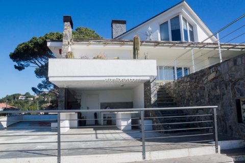 Villa en venta en Lloret de Mar, Gerona, España 5 dormitorios, 300 m2 No. 40813 - foto 28