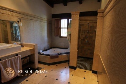 Villa en venta en Alcalalí, Alicante, España 5 dormitorios,  No. 39374 - foto 4