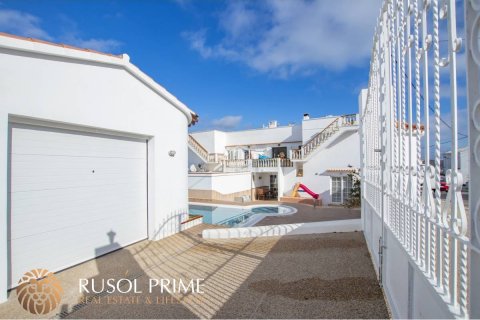 Villa en venta en Es Castell, Menorca, España 4 dormitorios, 211 m2 No. 39077 - foto 3