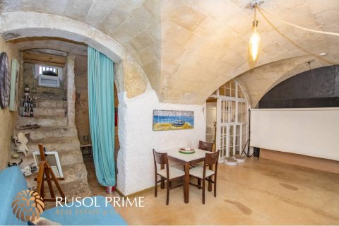 Casa adosada en venta en Es Castell, Menorca, España 5 dormitorios, 420 m2 No. 39100 - foto 6