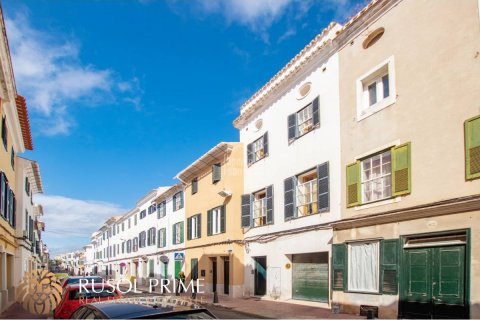 Apartamento en venta en Mahon, Menorca, España 8 dormitorios, 617 m2 No. 11161 - foto 1