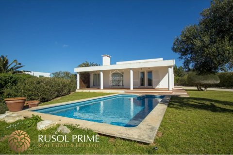 Villa en venta en Sant Lluis, Menorca, España 4 dormitorios, 267 m2 No. 10531 - foto 1