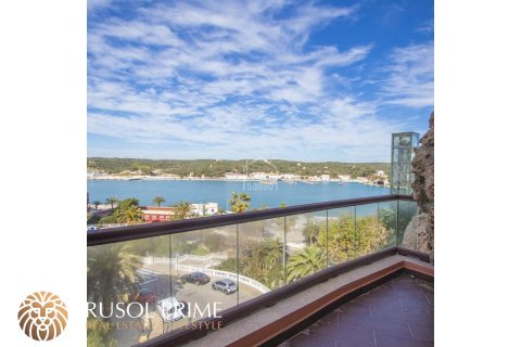 Casa adosada en venta Mahon, Menorca, España 2 dormitorios, 93 m2 No. 39672 - foto 1