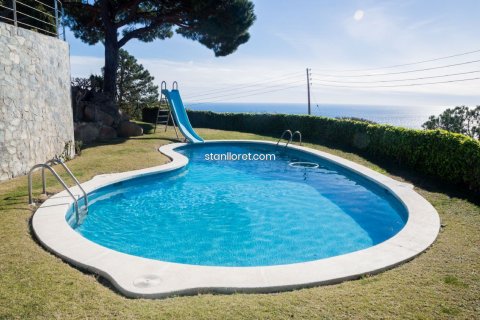 Villa en venta en Lloret de Mar, Gerona, España 5 dormitorios, 300 m2 No. 40813 - foto 26