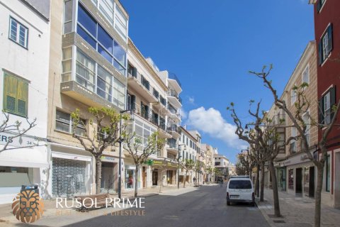 Apartamento en venta en Mahon, Menorca, España 4 dormitorios, 178 m2 No. 11371 - foto 1