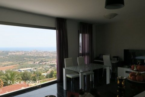 Bungalow en venta en Calpe, Alicante, España 3 dormitorios, 200 m2 No. 39390 - foto 11