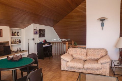 Villa en venta en Lloret de Mar, Gerona, España 5 dormitorios, 300 m2 No. 40813 - foto 20