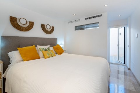 Apartamento en venta en Cas Catala, Mallorca, España 3 dormitorios, 222 m2 No. 40075 - foto 11
