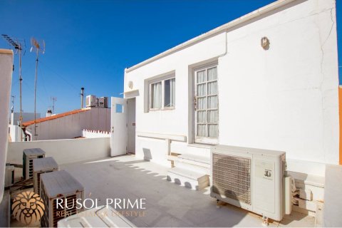 Casa adosada en venta en Ciutadella De Menorca, Menorca, España 5 dormitorios, 286 m2 No. 39645 - foto 4