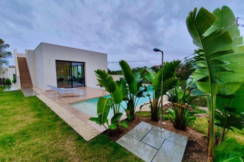 Villa en venta en Villamartin, Alicante, España No. 42978 - foto 3