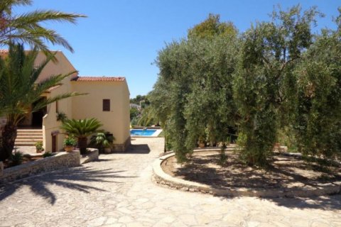 Villa en venta en Benissa, Alicante, España 7 dormitorios, 377 m2 No. 44341 - foto 2