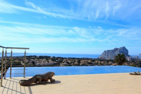 Villa en venta en Calpe, Alicante, España 4 dormitorios, 374 m2 No. 43101 - foto 5