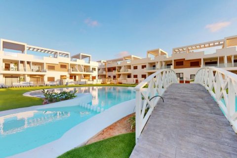 Casa adosada en venta Torrevieja, Alicante, España 2 dormitorios, 179 m2 No. 44500 - foto 6