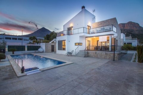 Villa en venta en Polop, Alicante, España 3 dormitorios, 250 m2 No. 44385 - foto 3