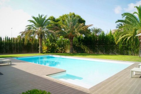Villa en venta en Alicante, España 4 dormitorios, 550 m2 No. 42584 - foto 6