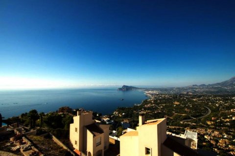 Villa en venta en Altea, Alicante, España 3 dormitorios, 309 m2 No. 43136 - foto 2