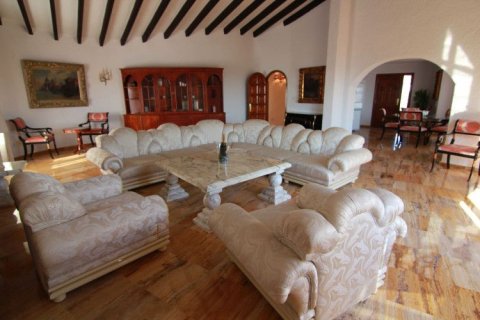 Villa en venta en Calpe, Alicante, España 4 dormitorios, 394 m2 No. 43903 - foto 9