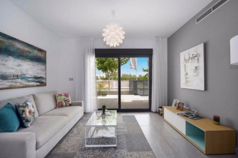 Casa adosada en venta en Pilar de la Horadada, Alicante, España 2 dormitorios, 73 m2 No. 46066 - foto 6