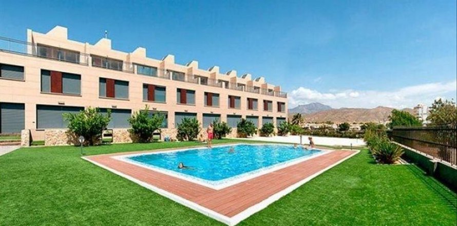 Casa adosada en El Campello, Alicante, España 3 dormitorios, 180 m2 No. 43330