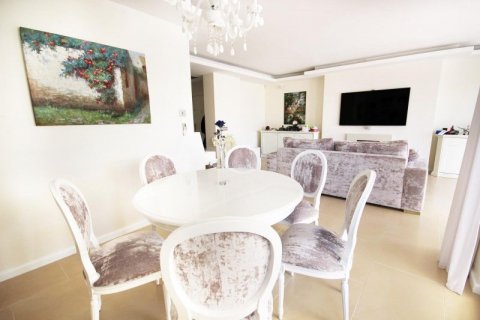 Apartamento en venta en Marbella, Málaga, España 2 dormitorios,  No. 43618 - foto 10