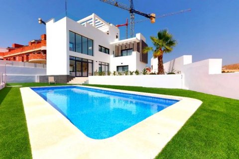 Villa en venta en Benidorm, Alicante, España 3 dormitorios, 210 m2 No. 44054 - foto 1