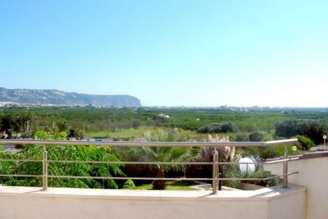 Villa en venta en Jávea, Alicante, España 4 dormitorios, 204 m2 No. 43627 - foto 7