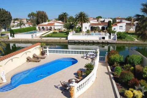 Villa en venta en Roses, Gerona, España 5 dormitorios, 175 m2 No. 41443 - foto 11
