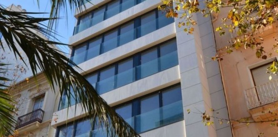 Apartamento Alicante, España 3 dormitorios, 180 m2 No. 46073