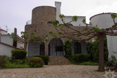 Villa en venta en Roses, Gerona, España 2 dormitorios, 121 m2 No. 41408 - foto 3