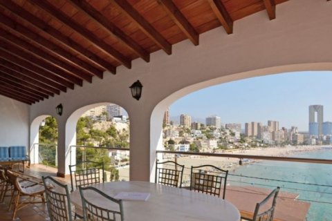 Villa en venta en Benidorm, Alicante, España 5 dormitorios, 180 m2 No. 44035 - foto 1