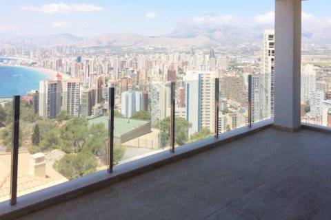 Villa en venta en Benidorm, Alicante, España 4 dormitorios, 1.02 m2 No. 41645 - foto 4