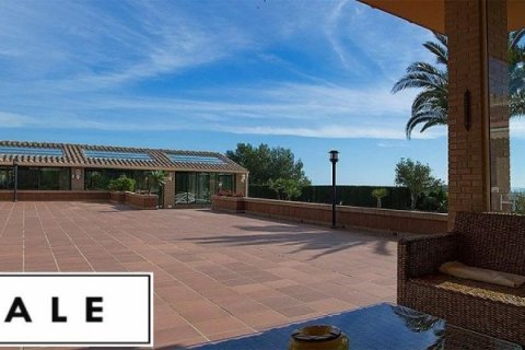  Castillos en venta en Calpe, Alicante, España 5 dormitorios, 440 m2 No. 45339 - foto 4