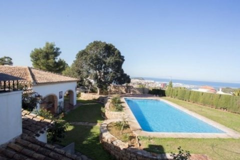 Villa en venta en Dénia, Alicante, España 5 dormitorios, 670 m2 No. 43623 - foto 1