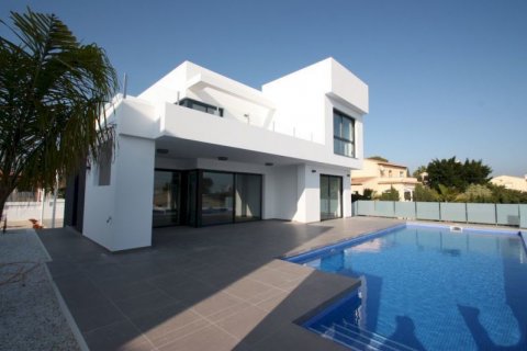 Villa en venta en Calpe, Alicante, España 4 dormitorios, 243 m2 No. 42993 - foto 1