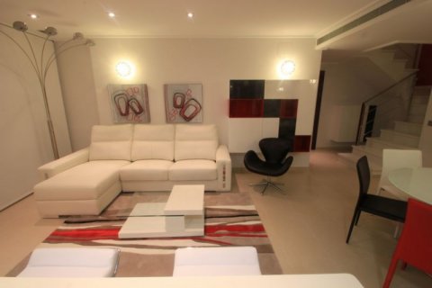 Casa adosada en venta en Calpe, Alicante, España 3 dormitorios, 157 m2 No. 46043 - foto 3