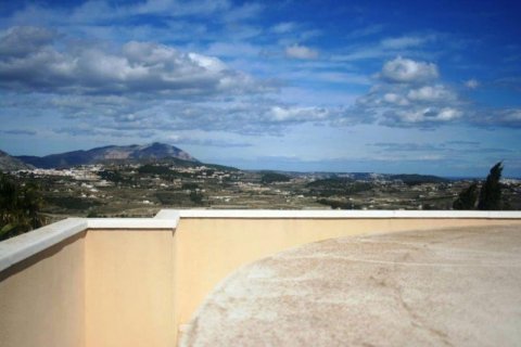 Villa en venta en Calpe, Alicante, España 4 dormitorios, 460 m2 No. 45619 - foto 7
