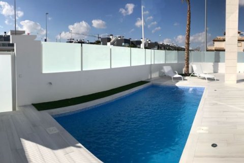 Villa en venta en Alicante, España 3 dormitorios, 260 m2 No. 44523 - foto 6