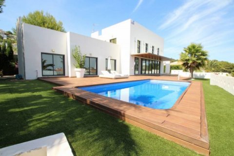 Villa en venta en Calpe, Alicante, España 4 dormitorios, 553 m2 No. 44291 - foto 1