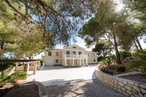 Villa en venta en Altea, Alicante, España 5 dormitorios, 697 m2 No. 45514 - foto 1