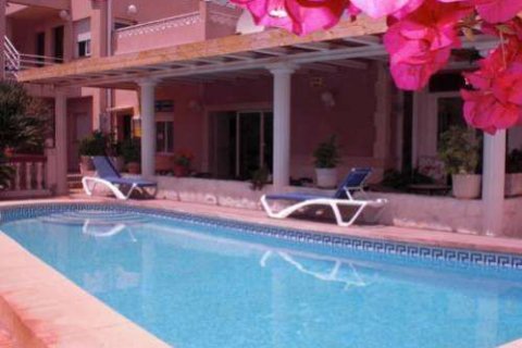 Hotel en venta en Calpe, Alicante, España 17 dormitorios, 400 m2 No. 45026 - foto 2